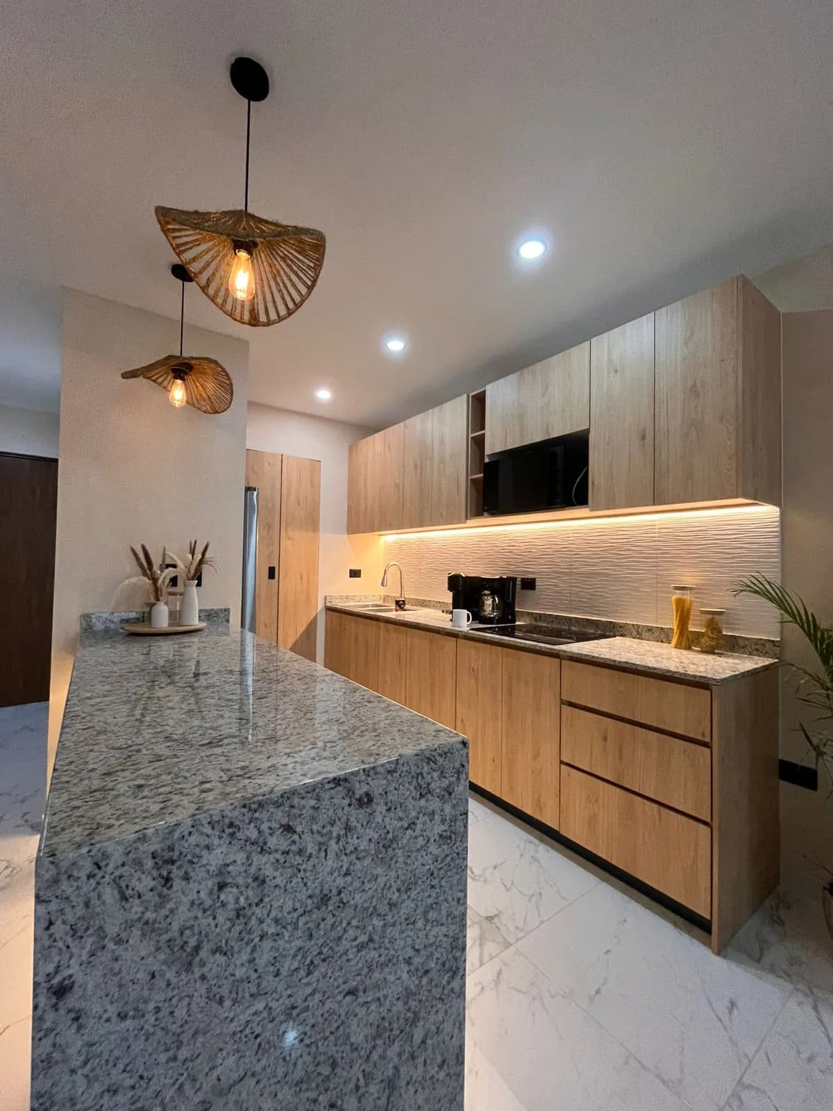 Vida residencial contemporánea en el corazón de la ciudad - 13
