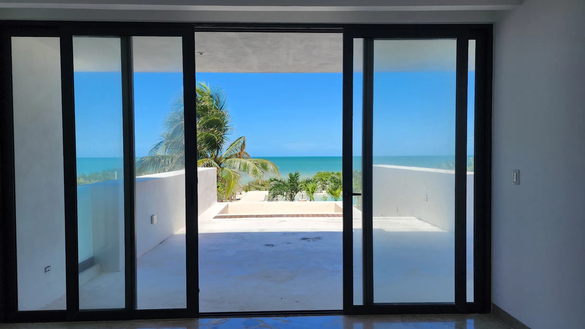 Departamento con alberca privada con vista frente al mar thumb 2